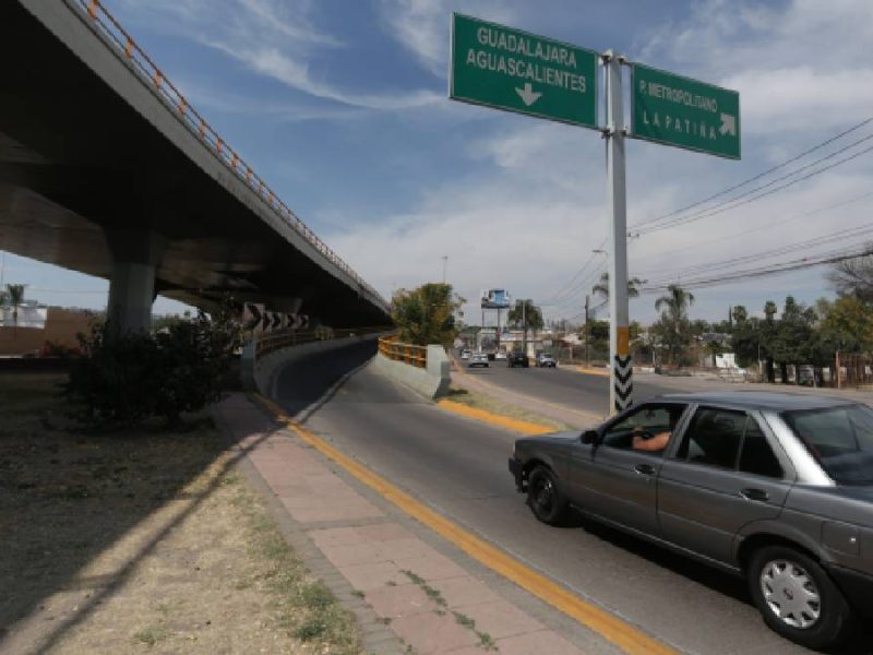 ¿Por fin? Tras 8 años de fallas y baches arreglarán el Distribuidor Benito Juárez