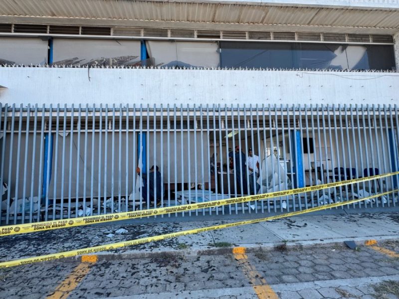 Estallan en estación de Bomberos explosivos decomisados en San Juan de la Vega