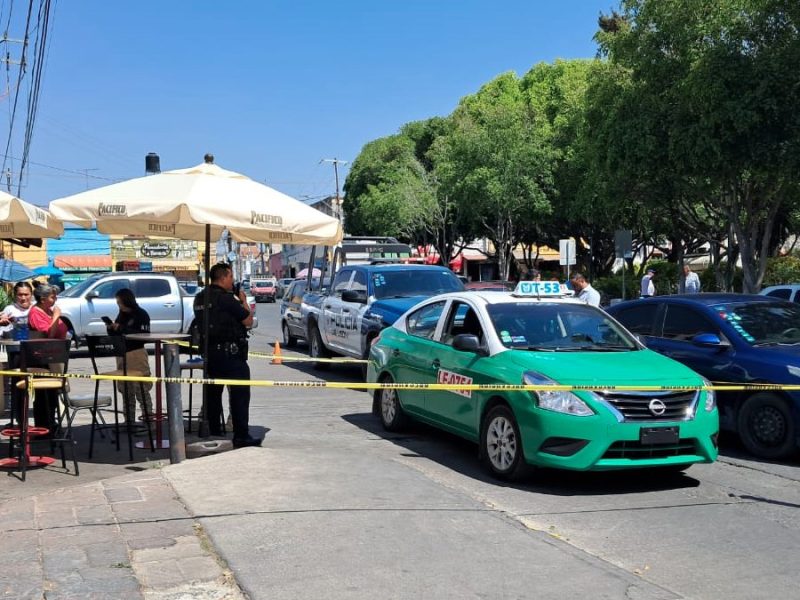 Fallece adulta mayor a bordo de un taxi en El Coecillo