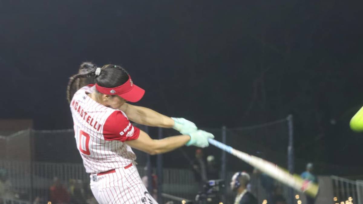 ¡Histórica! Erika Piancastelli es la primera campeona del HR Derby en León - Foto: Mary Ochoa.