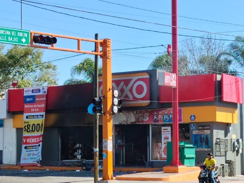 Incendian tiendas y suspenden transporte público en los Pueblos del Rincón