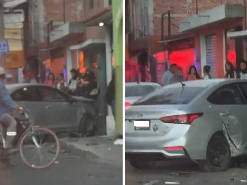 Aparatoso choque deja autos en pérdida total en Las Heras de Irapuato; no hay lesionados