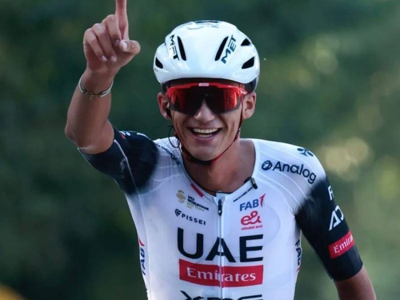 Isaac del Toro se mantiene al acecho del liderato tras la cuarta etapa del UAE Tour 2026