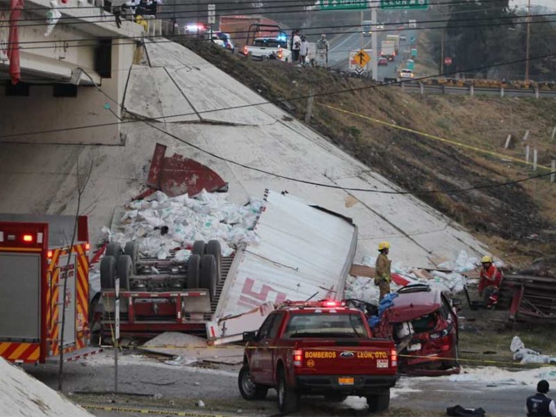 Revelan identidad de mujeres que murieron tras aparatoso accidente en Ecobulevar