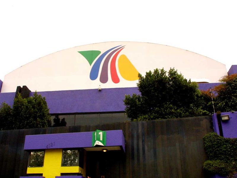 Salinas Pliego hace cuentas: TV Azteca se va a concurso mercantil y Elektra liquida con el SAT