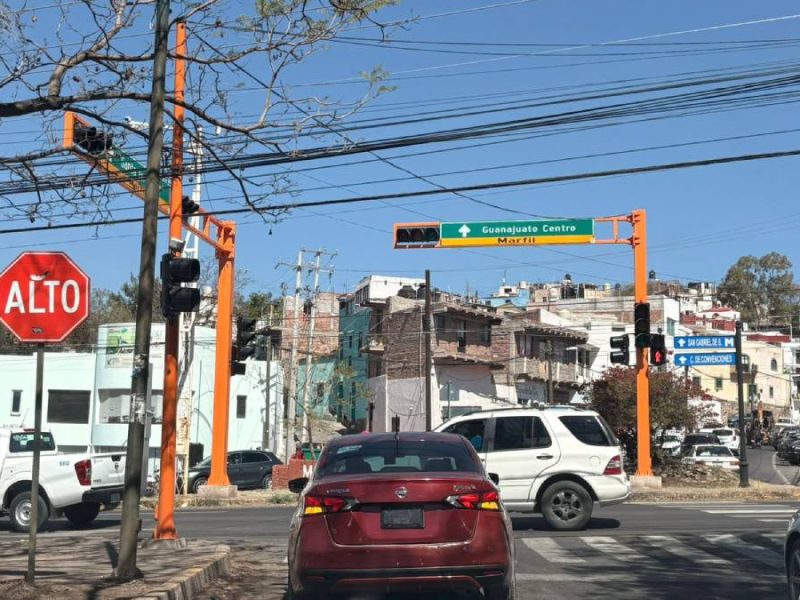 Denuncia regidora opacidad en gasto de 58 millones para semáforos en Guanajuato capital
