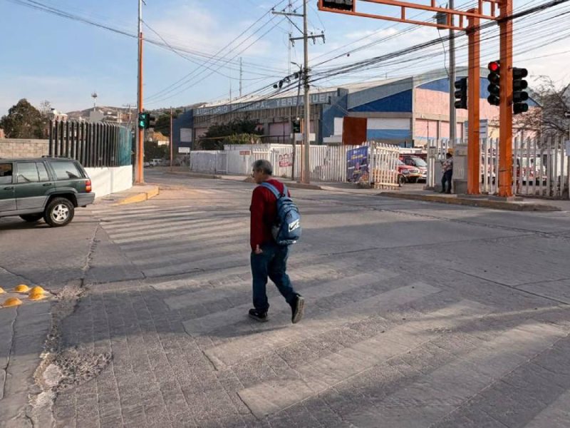 Controversia por semáforos en Guanajuato escala al debate; exigen auditoría y transparencia