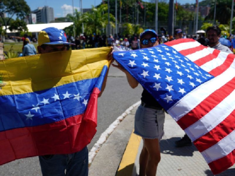 Envío de medicinas y suministros médicos de EU a Venezuela marca nueva era de cooperación