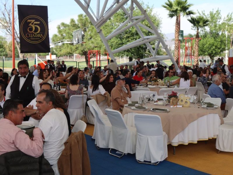 Exalumnos celebran reencuentro por el 85 aniversario del Instituto Lux en un ambiente de hermandad