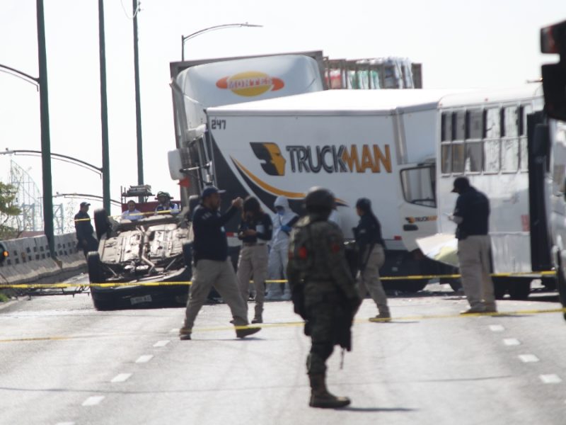 Tráiler sin frenos provoca tragedia en bulevar Aeropuerto: Un muerto y 4 heridos en León