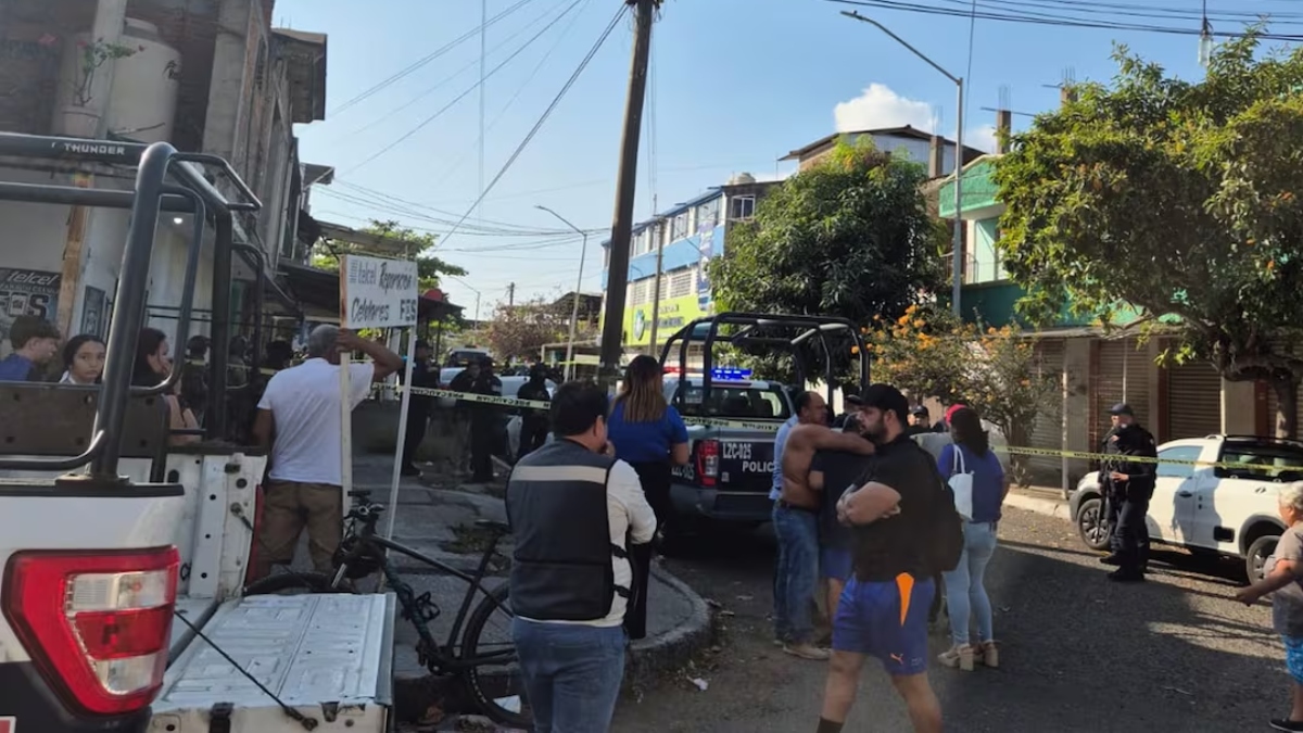 Alumno mata a dos maestras