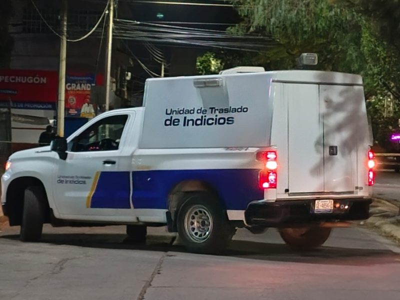 Irrumpen sicarios en el bar California y asesinan a hombre frente a clientes en Salvatierra