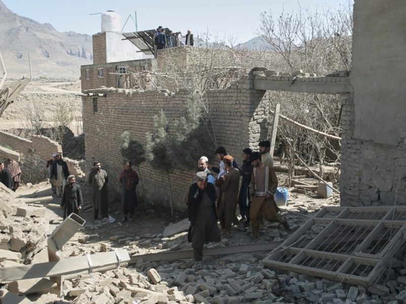 Afganistán acusa a Pakistán de matar a 400 durante ataque a hospital para adictos