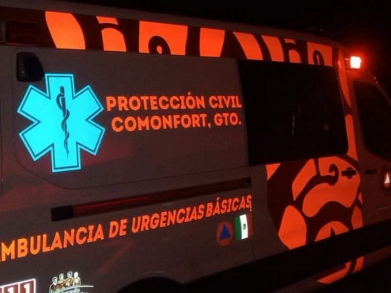 Atropellan a mujer y muere sobre una carretera en Comonfort