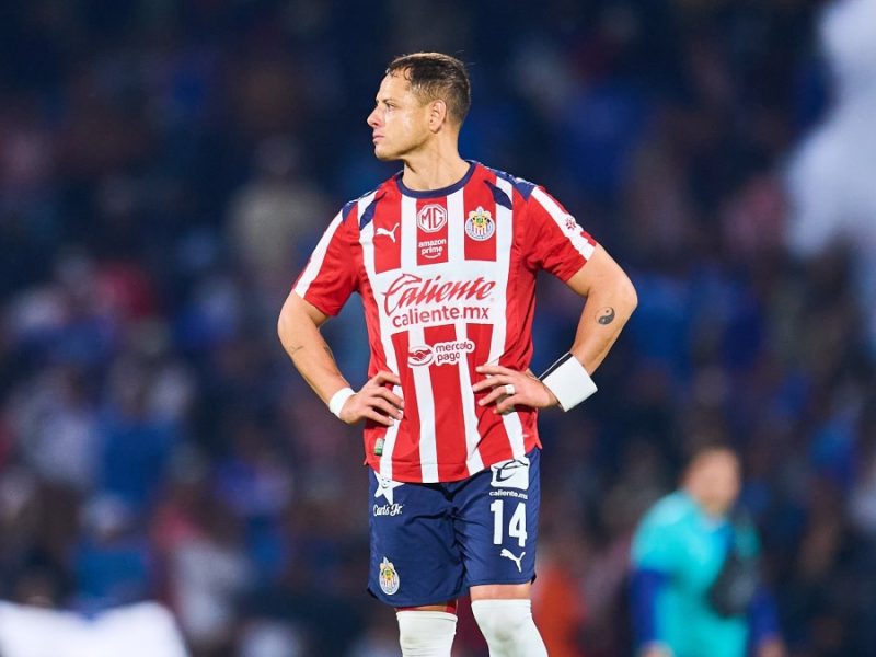 ¿Y Chivas? ‘Chicharito’ ‘olvida’ al Rebaño Sagrado como uno de “los mejores” en su carrera y habla con su conciencia