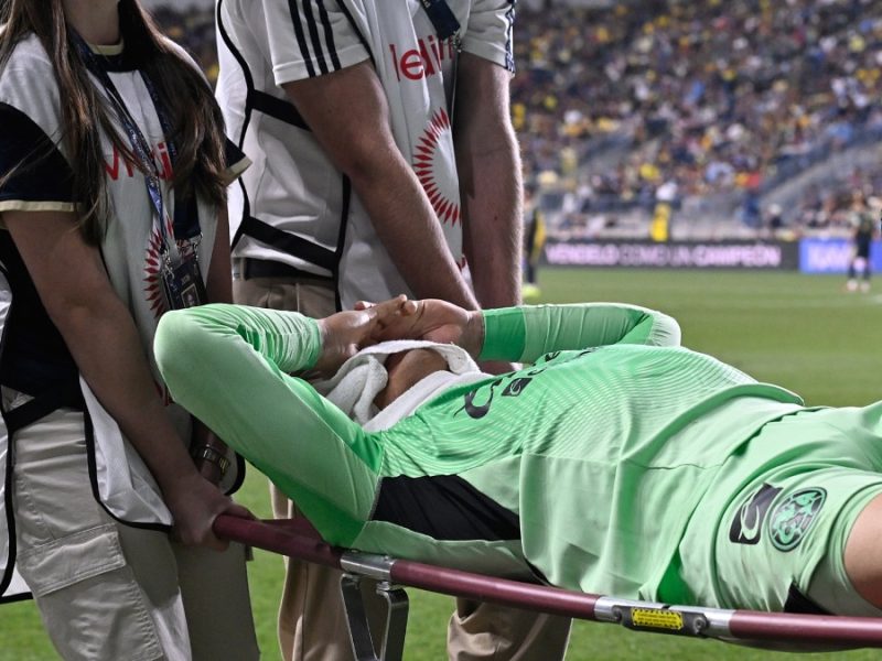 Luis Malagón se lesiona contra Philadelphia Union y Rodolfo Cota lo sustituye