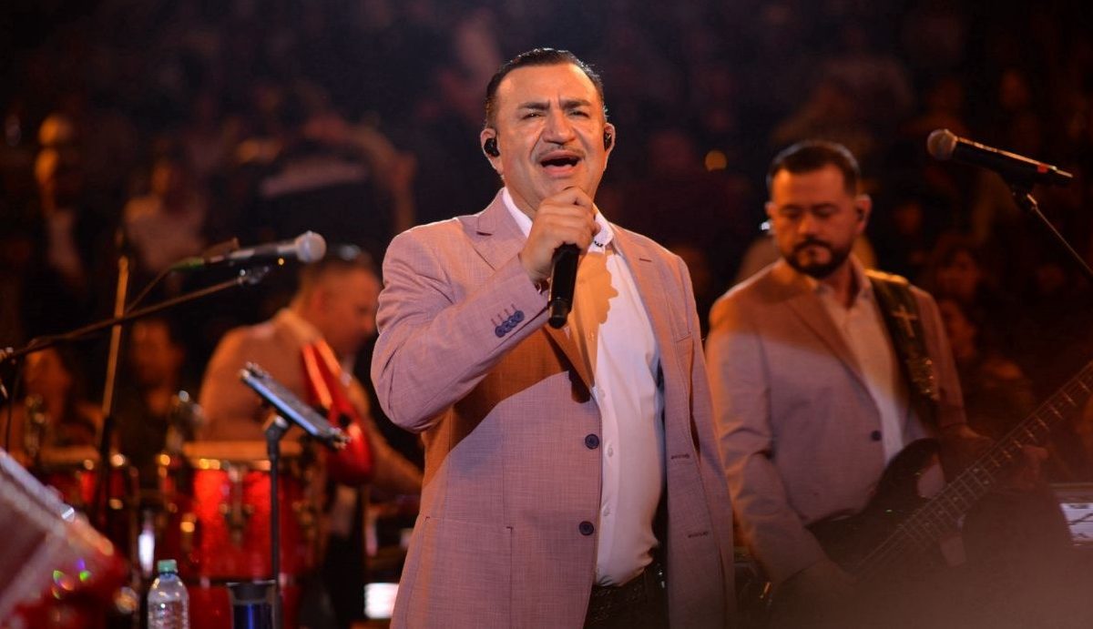 Conjunto Primavera en el palenque de la Feria de las Fresas 2026 Irapuato