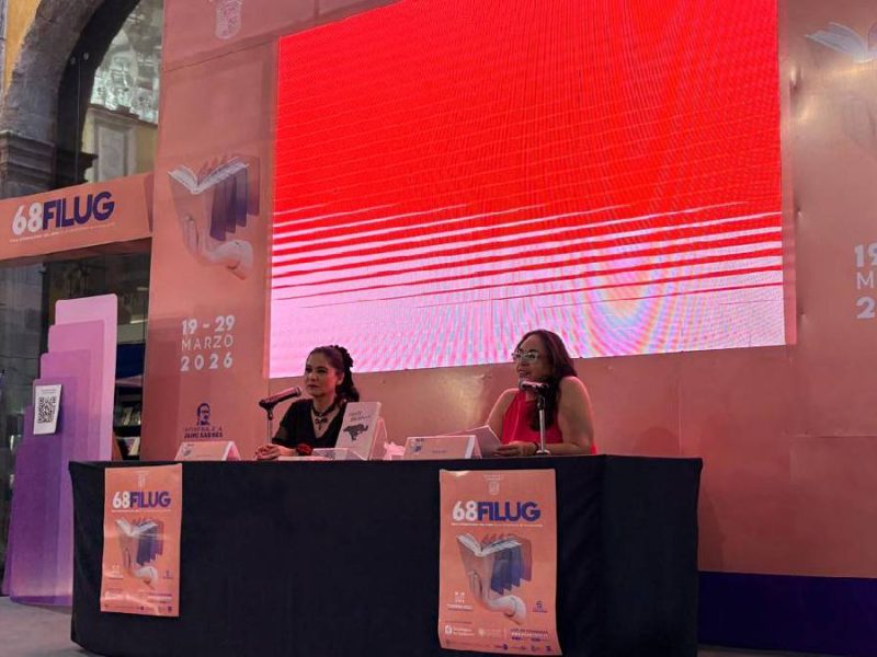 Rayo Guzmán presenta su nueva novela “Coyote Balcánico” en la FIL UG