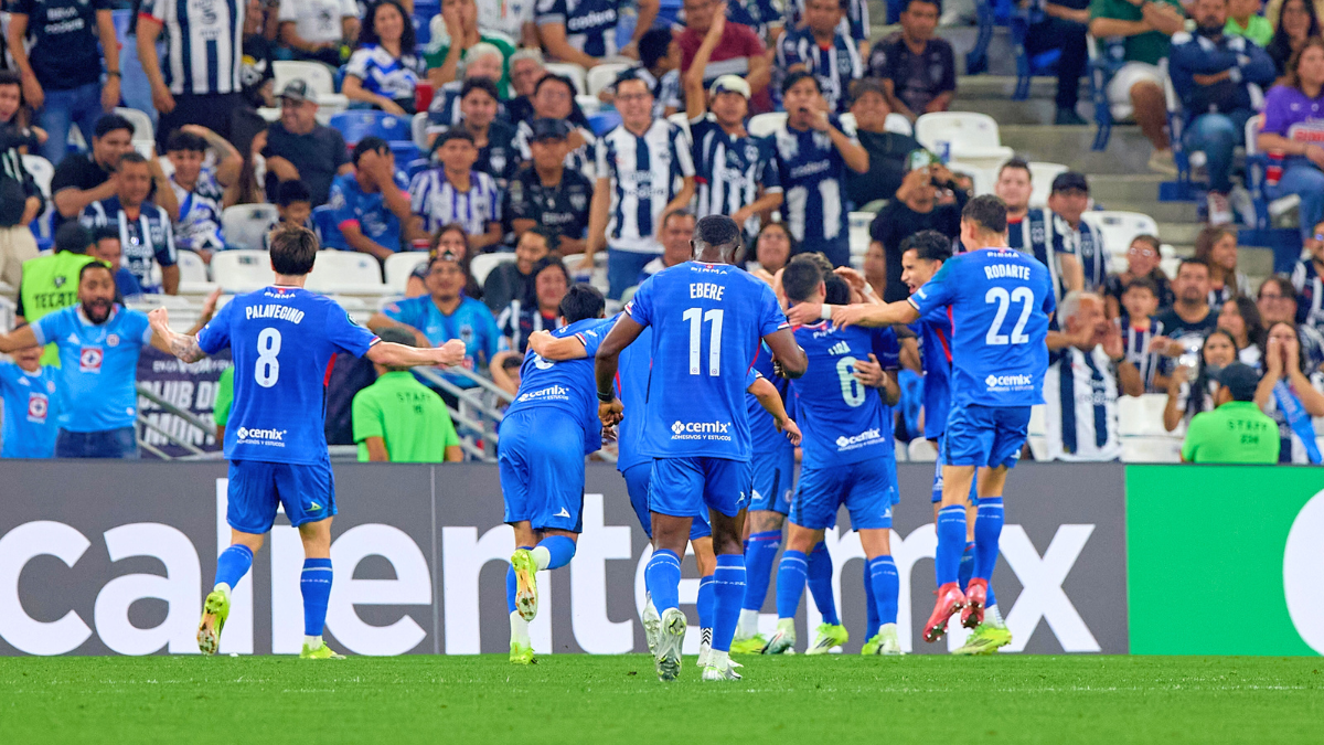 Cruz Azul venció al Monterrey en la Sultana, por los 8avos de final de la Concacaf. MexSport.