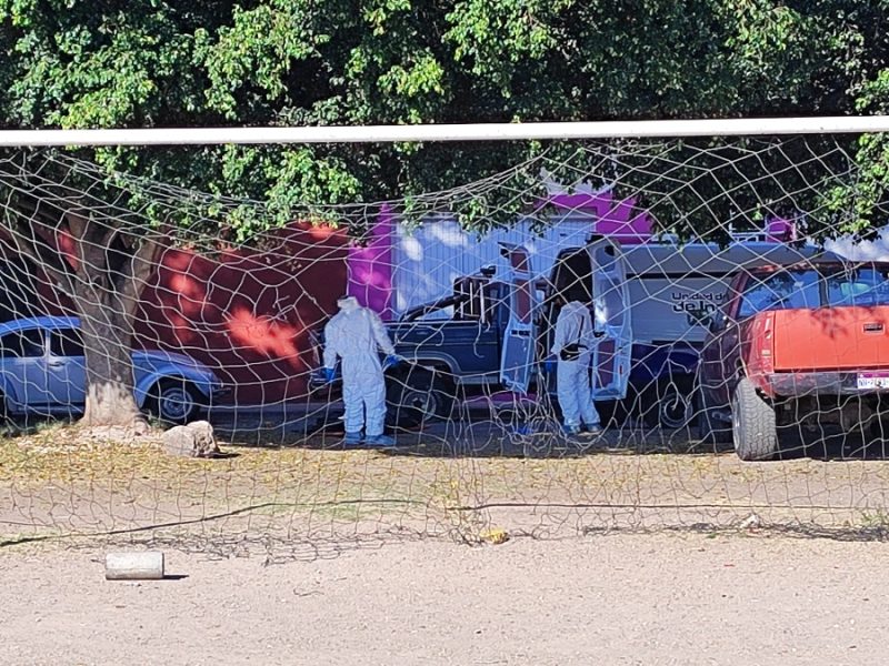 Tiran cuerpo de mujer envuelta en cobijas en cancha de futbol de El Ranchito, en Irapuato