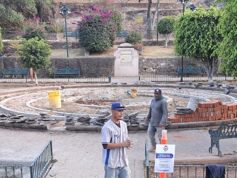 Transforman jardín del DIF Estatal en Guanajuato: Cambiarán pasto por plantas y fuente de cantera