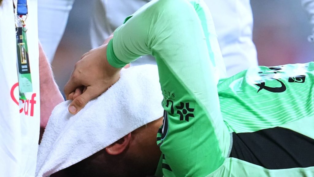 Luis Ángel Malagón lesionado en el duelo ante Filadelfia Union. Foto: Mexsport.