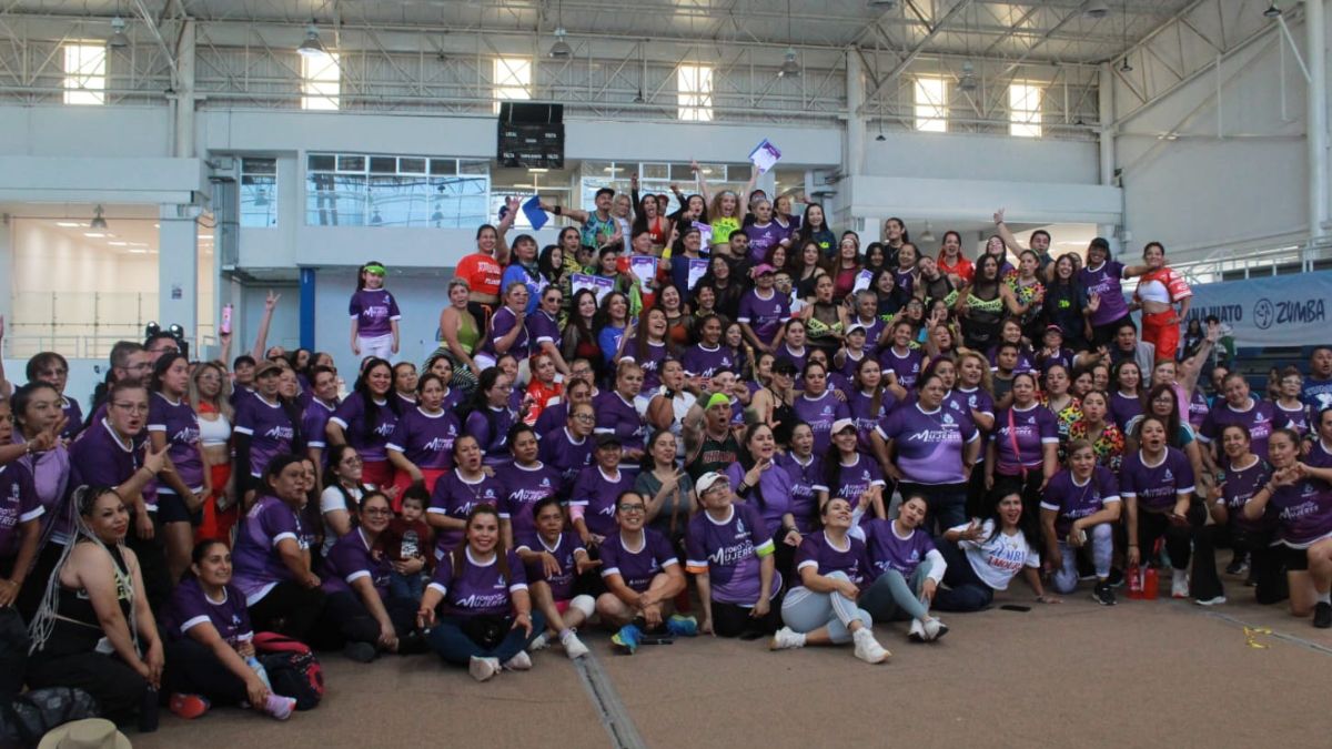 La mega clase de zumba cerró con éxito el Foro Mujeres En Movimiento. Foto: Code Guanajuato.