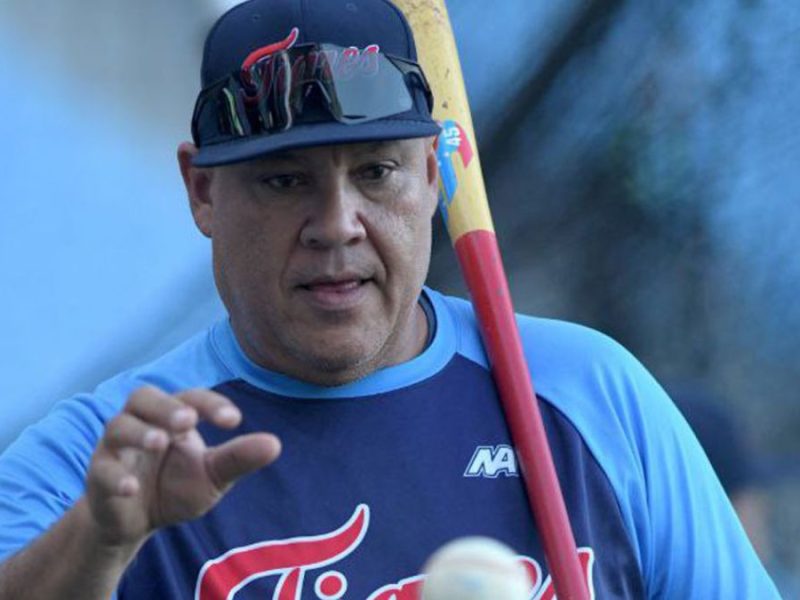 Russell Vázquez, coach de banca de los Bravos: “Hay una familia”