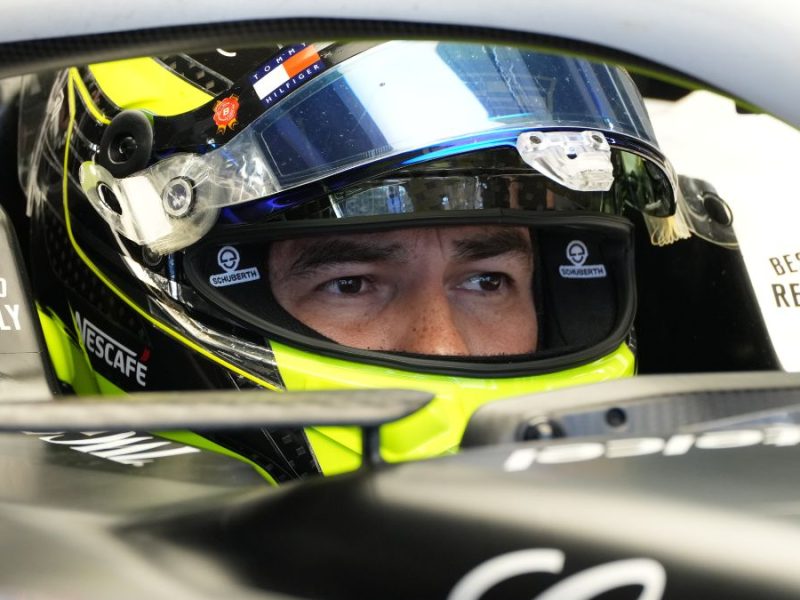 Checo Pérez termina 17vo en “nuestra mejor carrera del año”