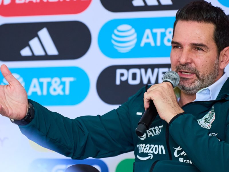 Duilio Davino ‘encara’ a Morales; no se arrepiente de haber ratificado a Jaime Lozano y apoya a Javier Aguirre