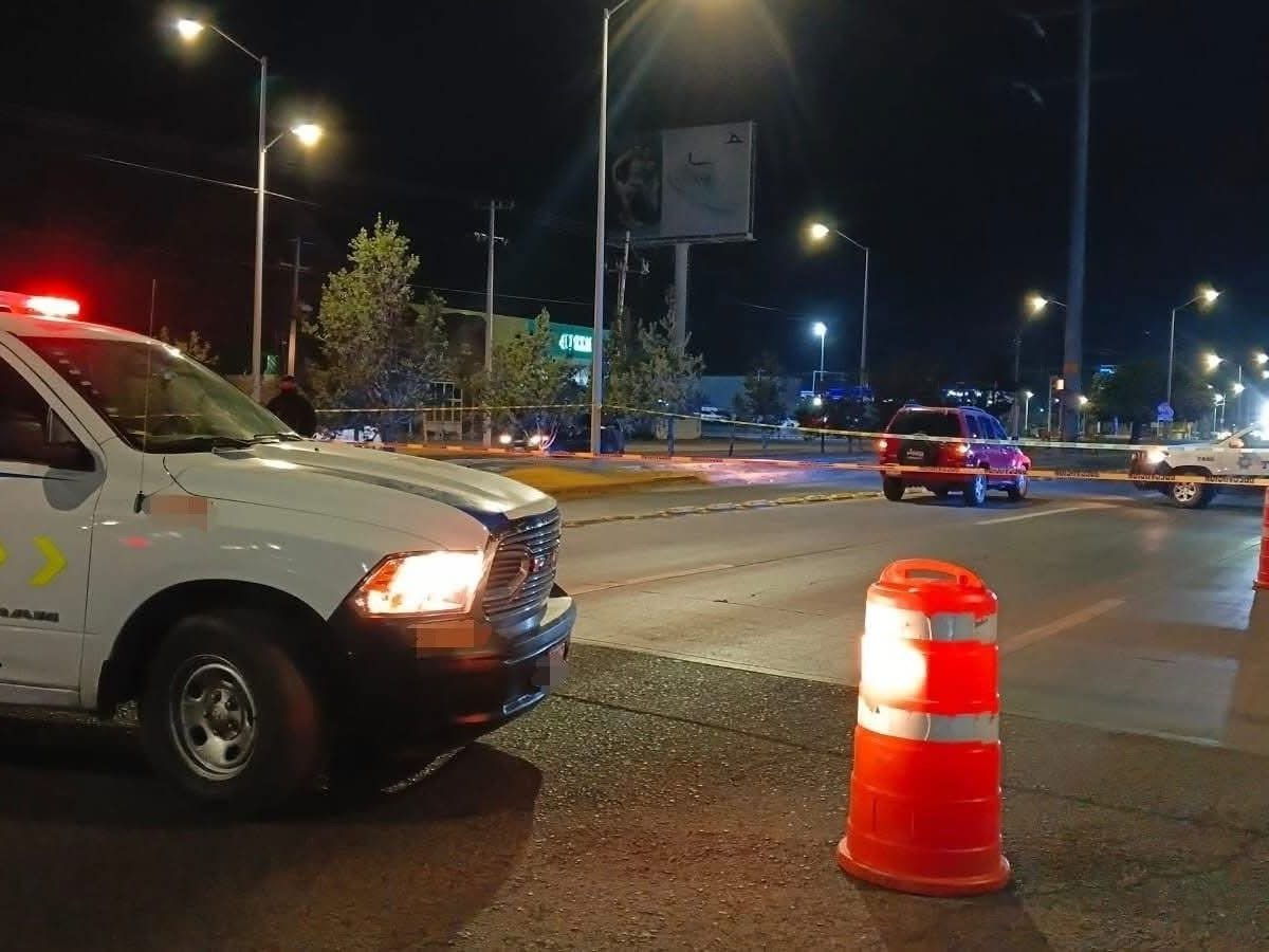 Fatal accidente de motocicleta en el Eje Norponiente deja una mujer muerta y un joven herido