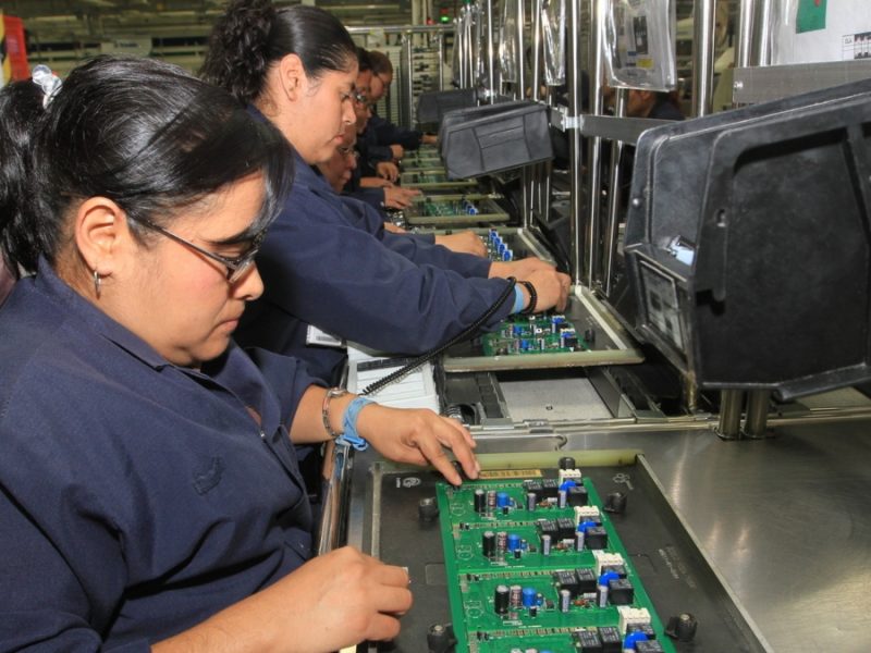 Se desploma empleo manufacturero en México; tiene mayor crisis en 17 años