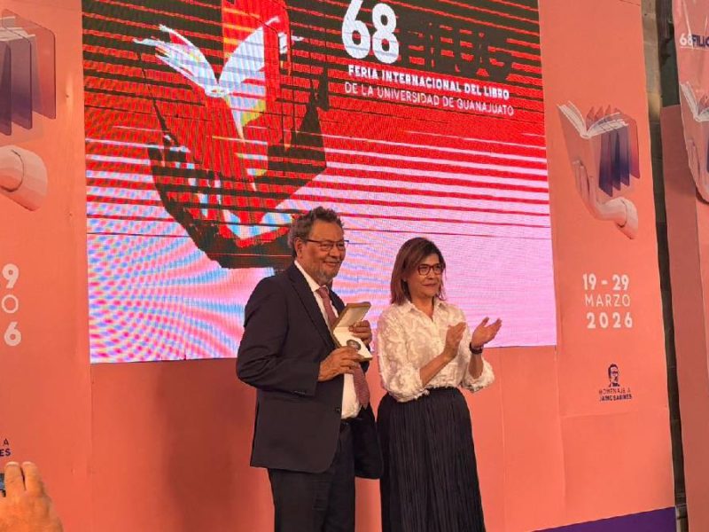 Arranca la FILUG 2026: Élmer Mendoza recibe el Premio Jorge Ibargüengoitia