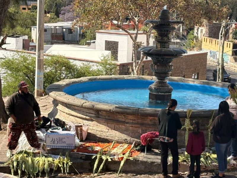 La fuente de Marfil vuelve a la vida tras 33 años