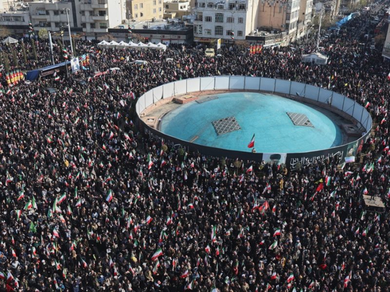 Coloca Irán minas en Estrecho de Ormuz; Trump le advierte consecuencias militares si no son retiradas