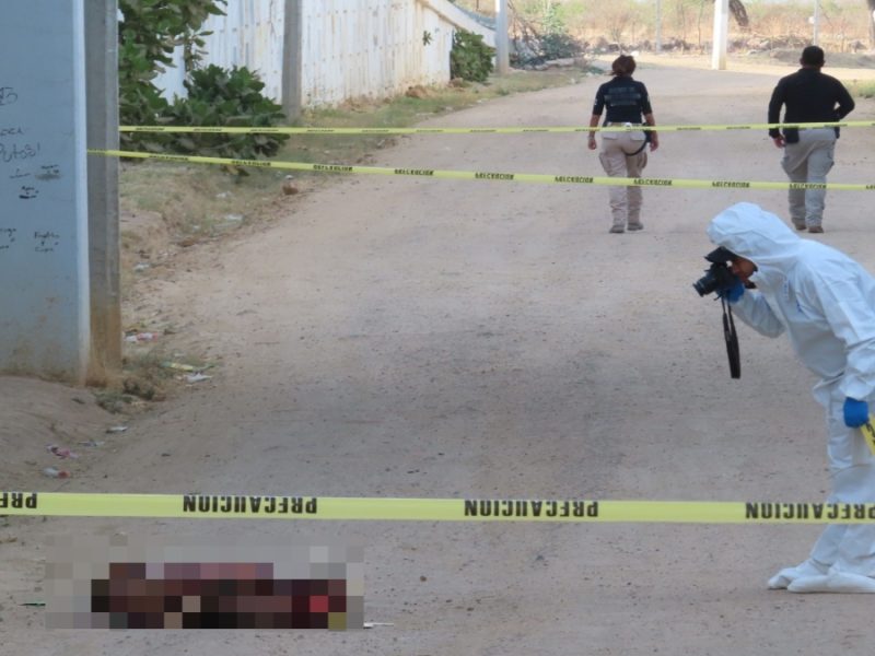 Atrocidad en León: Desmiembran cuerpo de hombre y tiran sus partes junto a narcocartulina