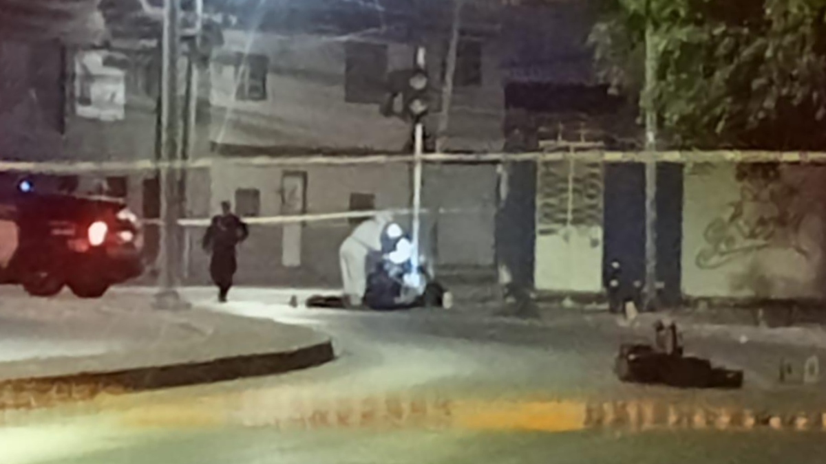 Hombre y mujer murieron al chocar su moto