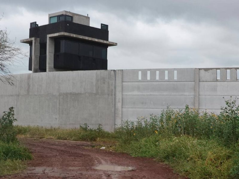 Inseguridad y lluvias retrasan la obra del Infospe en Villagrán