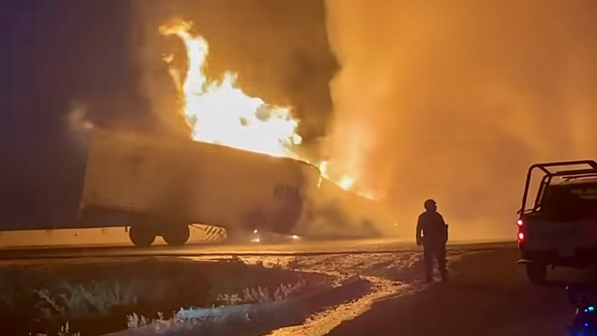 Incendio Tráiler Pénjamo 01