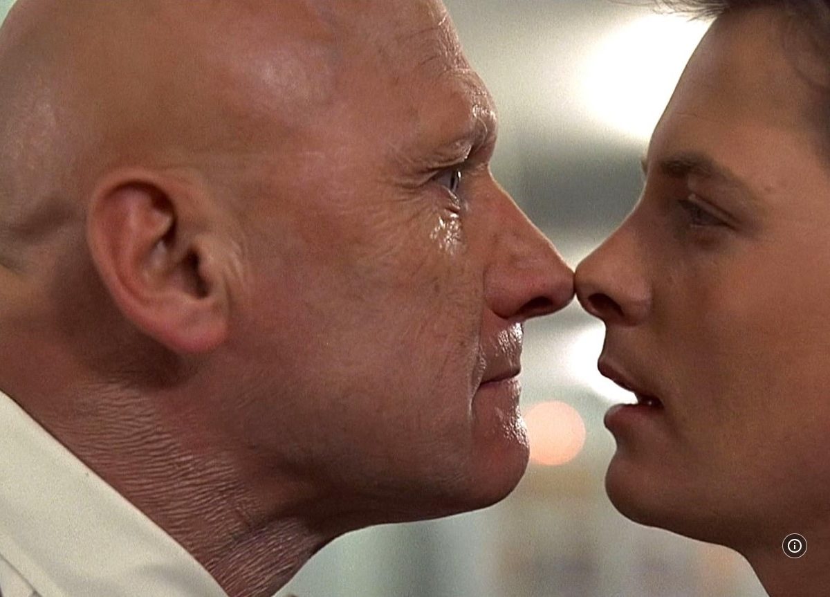 James Tolkan actor de Volver al Futuro interpretando a Mr. Strickland
