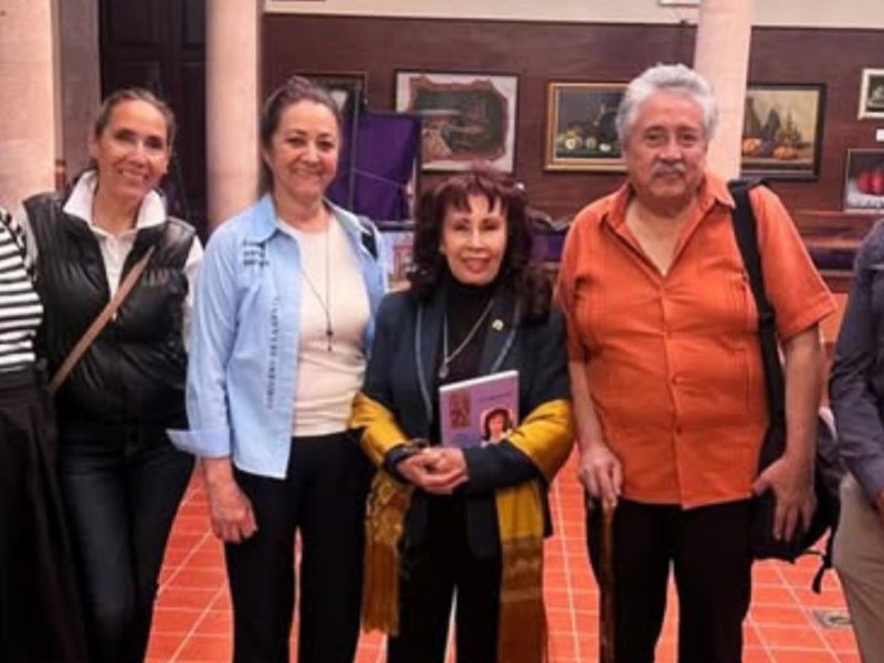 Donan al Archivo Histórico de León el libro “La Americana”, una crónica de la primera gran industria textil en la ciudad