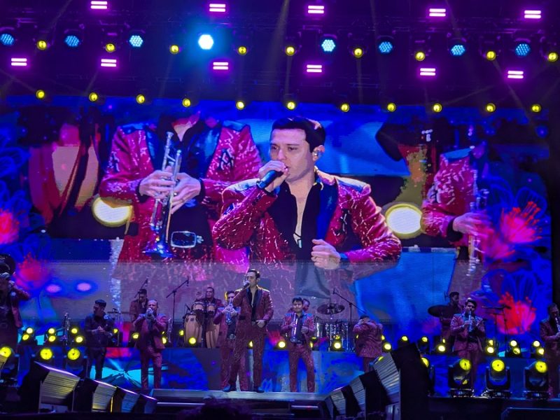 La Arrolladora Banda El Limón abarrota la Feria de las Fresas 2026 por segundo año consecutivo