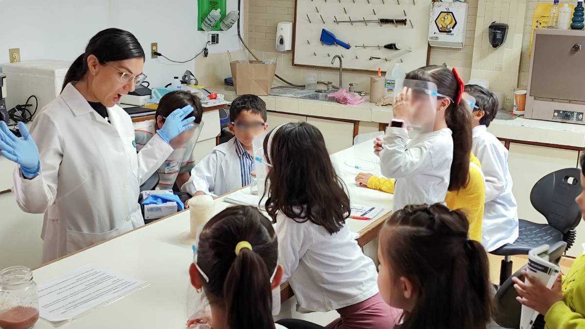 La Mujer y La Niña en la Ciencia 2026