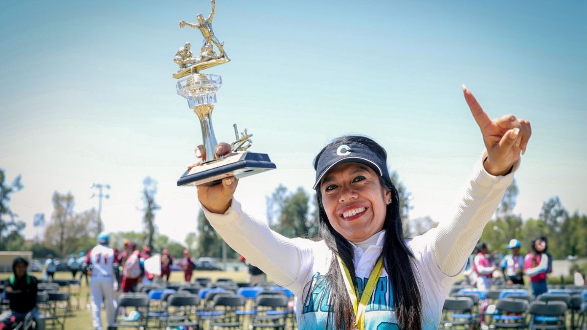 Liga de Beisbol Infantil y Softbol de León Aniversario 56