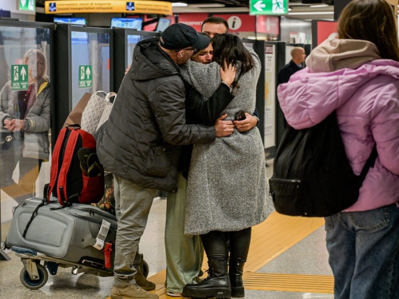 Van 279 mexicanos evacuados de Medio Oriente; otros gobiernos urgen salida de guerra