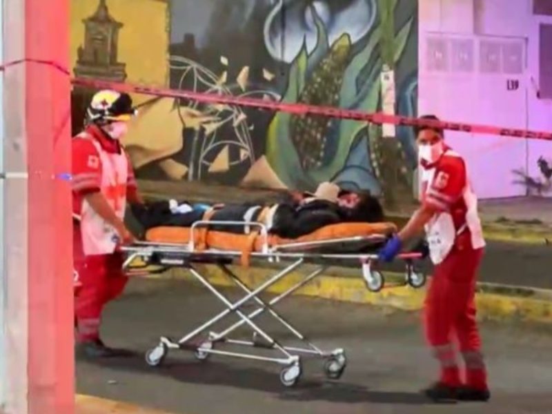 Balean sicarios a motociclista desde otra moto en colonia Palo Blanco en Pénjamo; lo llevan grave a hospital