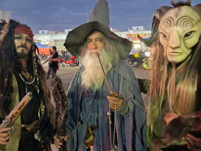 Personajes fantásticos dan vida a la Motofiesta León 2026