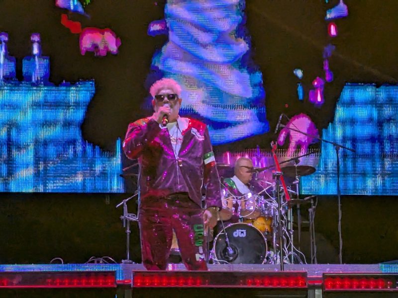 Mi Banda El Mexicano brinda noche de nostalgia y quebradita en la Feria de las Fresas 2026