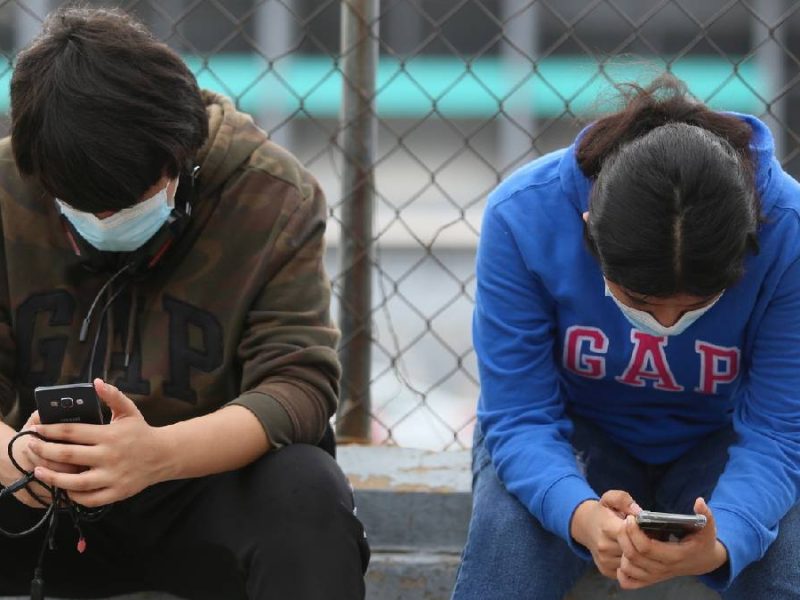 Entra en vigor restricción estatal: Prohibe Morelos uso de celulares en escuelas