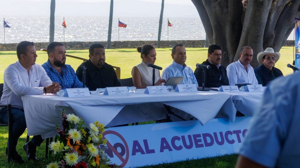 Alcaldes Ribera de Chapala contra acueducto Solís León